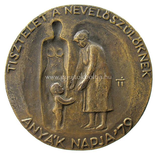 T�th Ila /Egresin� T�th Ilona/: Tisztelet a nevel�sz�l�knek / Any�k napja 1979